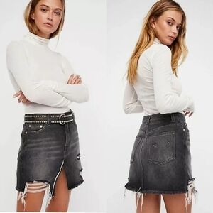 {26} Free People We The Free Distressed Black Denim Mini Skirt